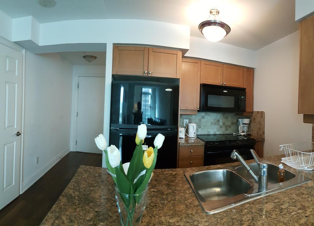 Kashaneh At Meridian Vaughan Exterior foto