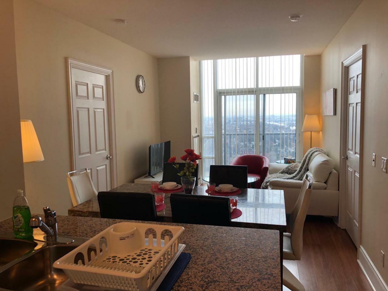 Kashaneh At Meridian Vaughan Exterior foto