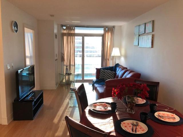 Kashaneh At Meridian Vaughan Exterior foto